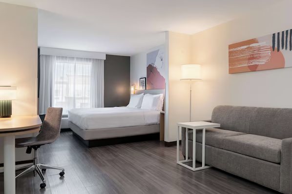 Spark by Hilton Savannah Airport — Guest room