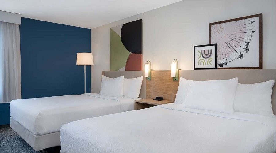 Spark By Hilton Savannah Midtown — Guest room