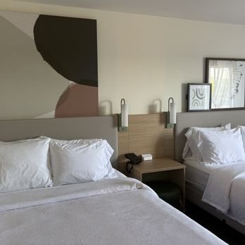Spark by Hilton Shepherdsville Louisville South — Guest room