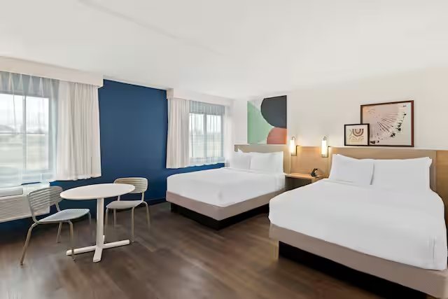 Spark By Hilton Wichita East — Guest room