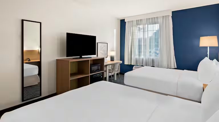 Spark By Hilton Williams — Guest room