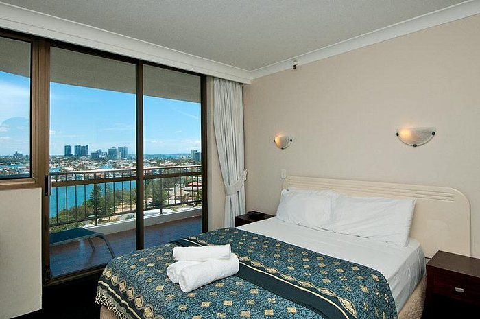 Spectrum Holiday Apartments — Guest room