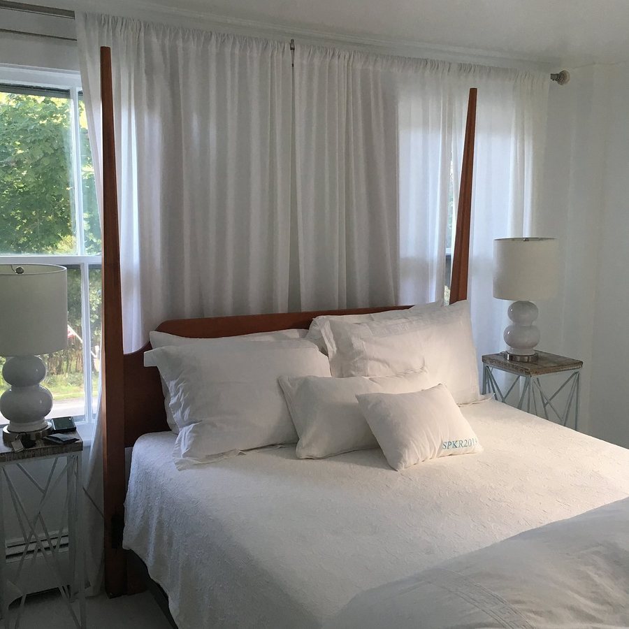 Spinnaker — Guest room