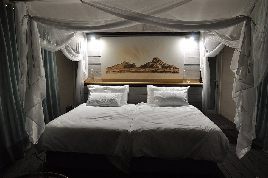 Spitzkoppe Campsites — Guest room