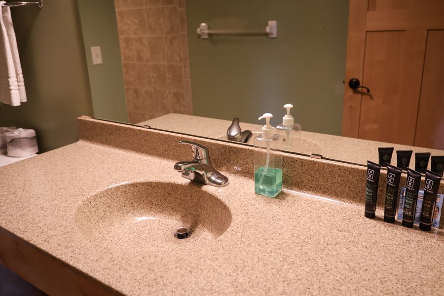 Sportsman s Lodge Lake of the Woods — Bathroom