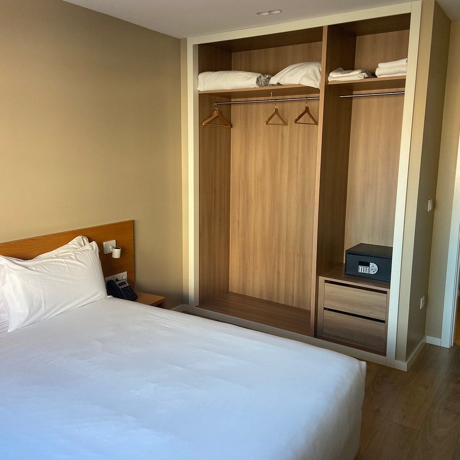 Spot Family Apartments — Guest room