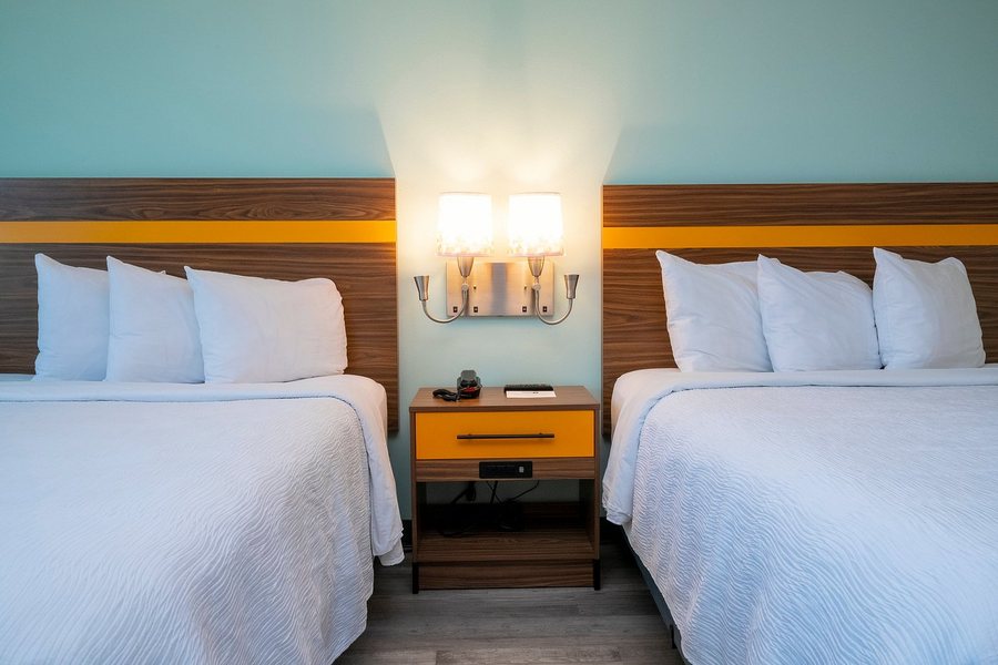 Spot X Hotel Orlando intl Dr By The Red Collection Orlando Florida — Guest room