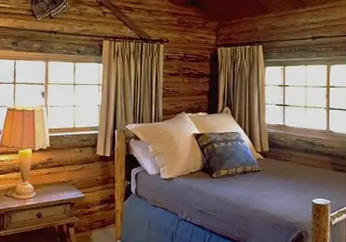Spotted Horse Ranch — Guest room