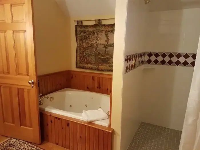 Spouter Inn Bed and Breakfast — Bathroom