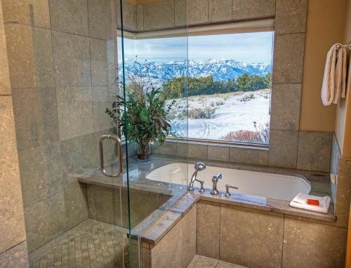 Spring Creek Ranch — Bathroom