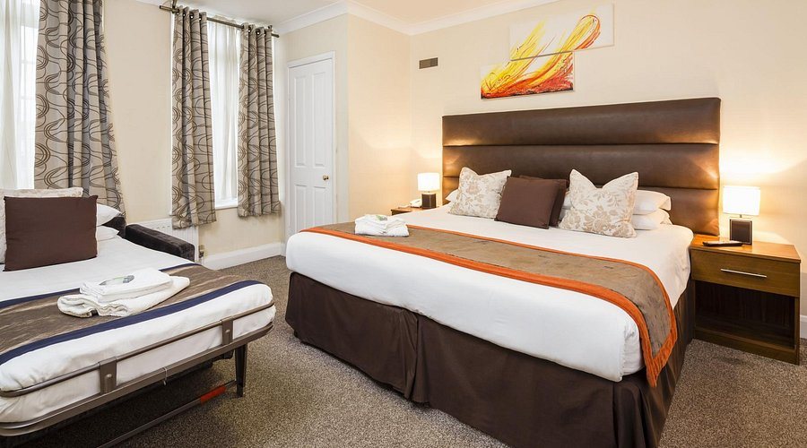 Springfield Hotel and Suites — Guest room