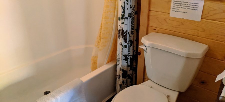 Springfield Route 66 KOA — Bathroom