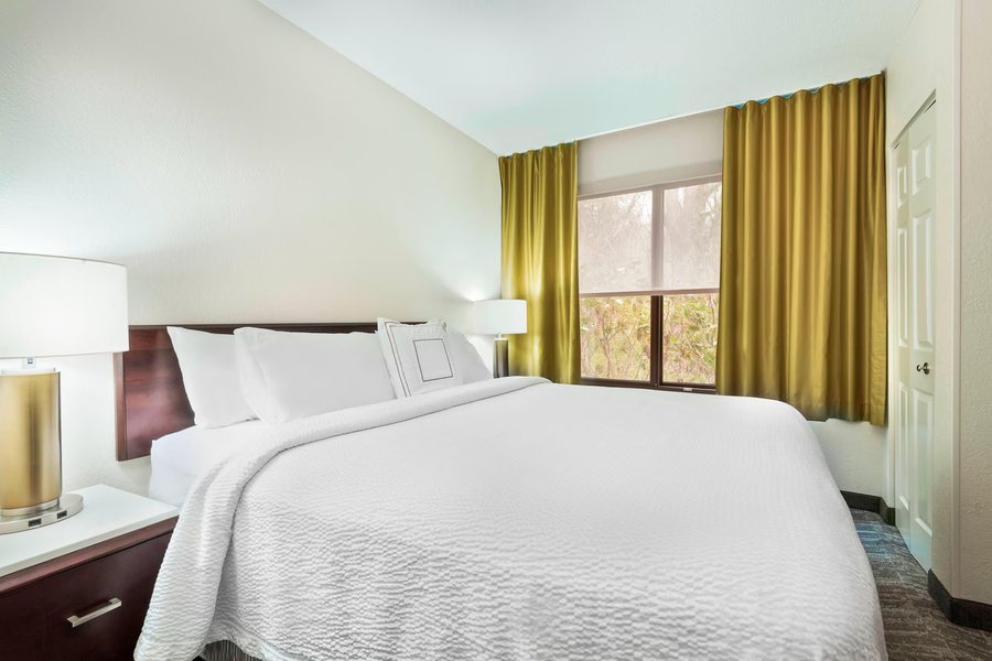 SpringHill Suites By Marriott Asheville — Guest room