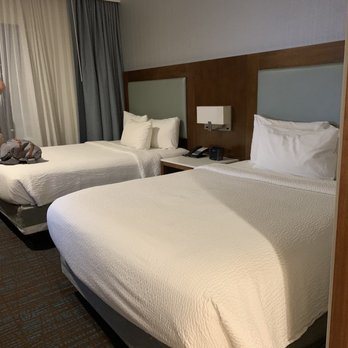 SpringHill Suites by Marriott at Anaheim Resort Convention Center — Guest room