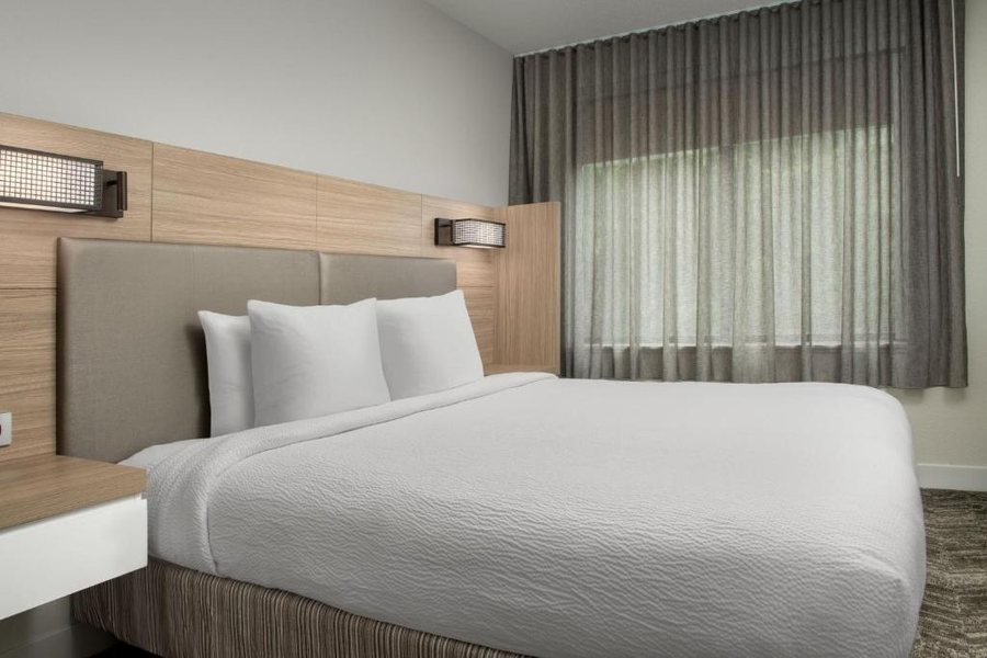 SpringHill Suites by Marriott Atlanta Buford Mall of Georgia — Guest room