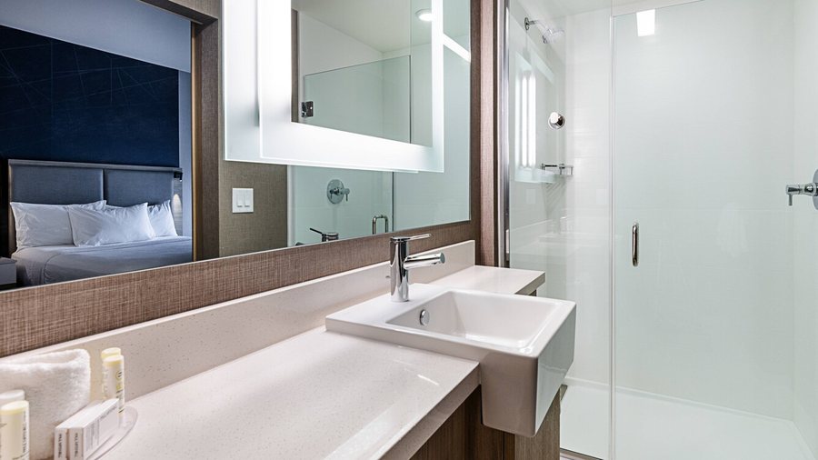 SpringHill Suites by Marriott Charleston Riverview — Bathroom