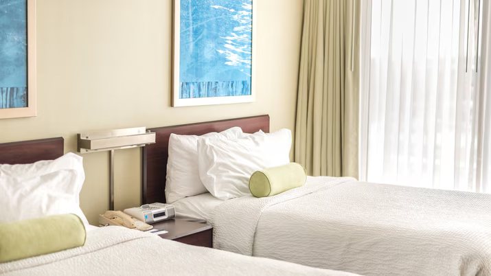 SpringHill Suites by Marriott Chicago Waukegan Gurnee — Guest room