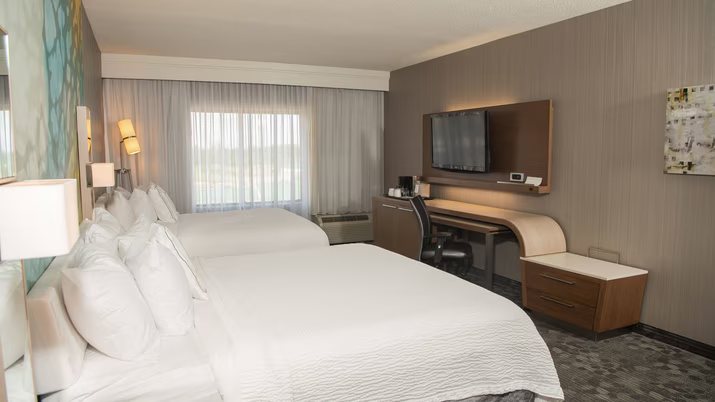 SpringHill Suites by Marriott Erie — Guest room