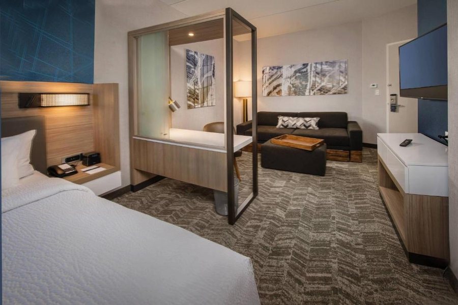 SpringHill Suites by Marriott Gainesville — Guest room