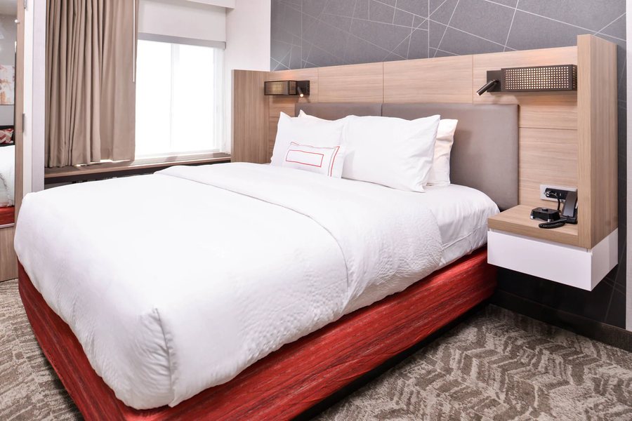 SpringHill Suites by Marriott Greensboro Airport — Guest room
