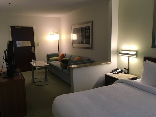 SpringHill Suites by Marriott Herndon Reston — Guest room