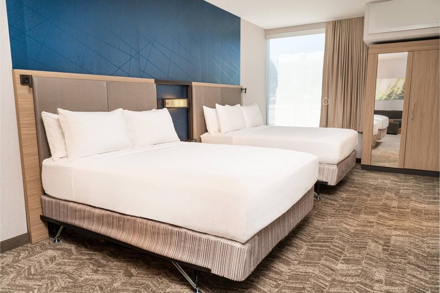 SpringHill Suites by Marriott Irvine Lake Forest — Guest room