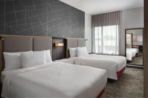 SpringHill Suites by Marriott Jacksonville — Guest room