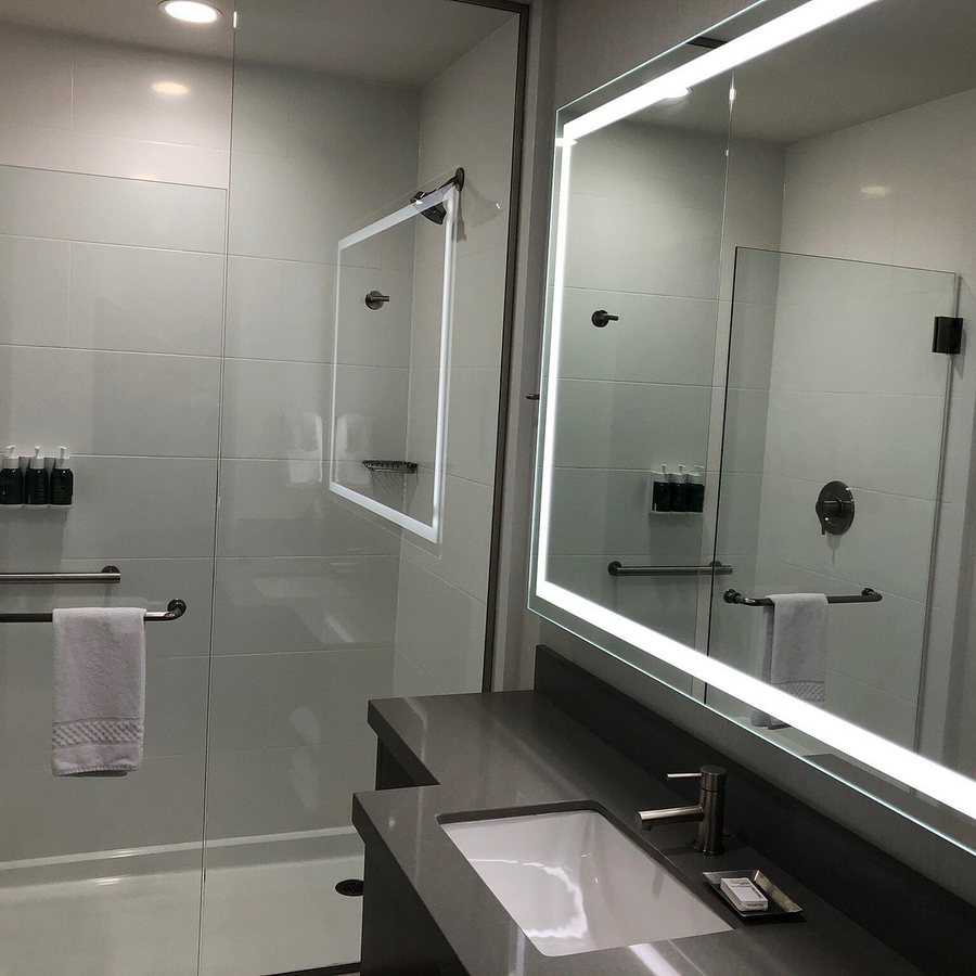 SpringHill Suites by Marriott Kalispell Kalispell Montana — Bathroom