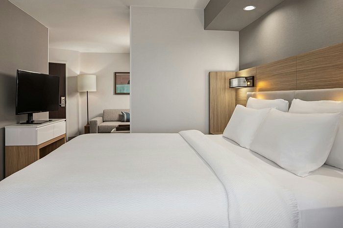 SpringHill Suites by Marriott Lancaster Palmdale — Guest room