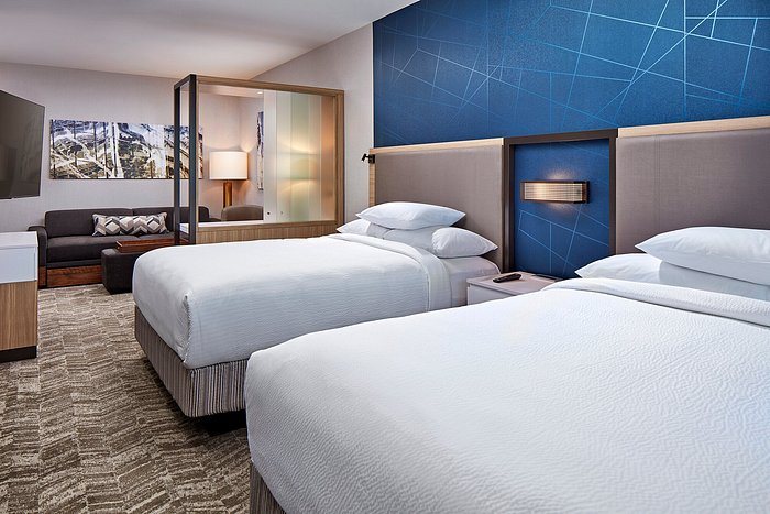 SpringHill Suites by Marriott Los Angeles Downey — Guest room