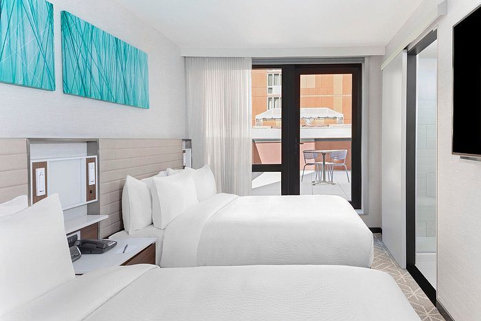 SpringHill Suites by Marriott New York Manhattan Times Square South — Guest room