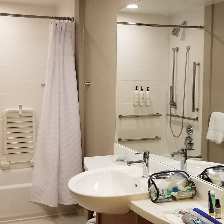 SpringHill Suites by Marriott Orange Beach at The Wharf — Bathroom