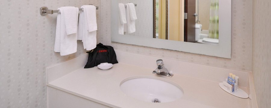 SpringHill Suites by Marriott Pinehurst Southern Pines — Bathroom