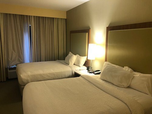 SpringHill Suites by Marriott Pinehurst Southern Pines — Guest room
