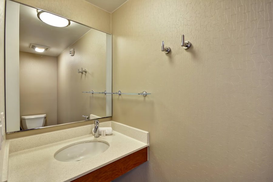 SpringHill Suites by Marriott Tallahassee North — Bathroom