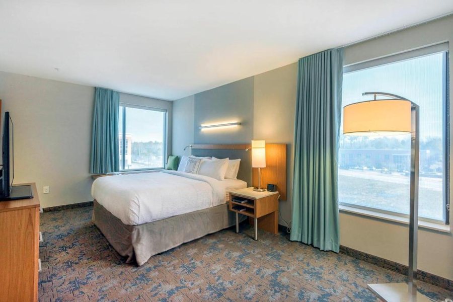 SpringHill Suites by Marriott Wilmington Wrightsville Beach — Guest room