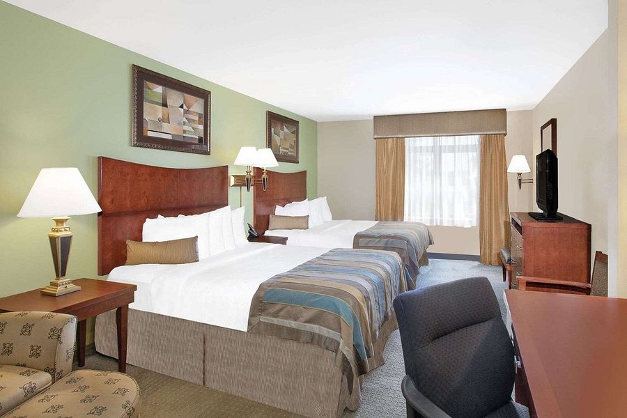 SPRINGHILL SUITES LAFAYETTE SOUTH AT RIVER RANCH — Guest room