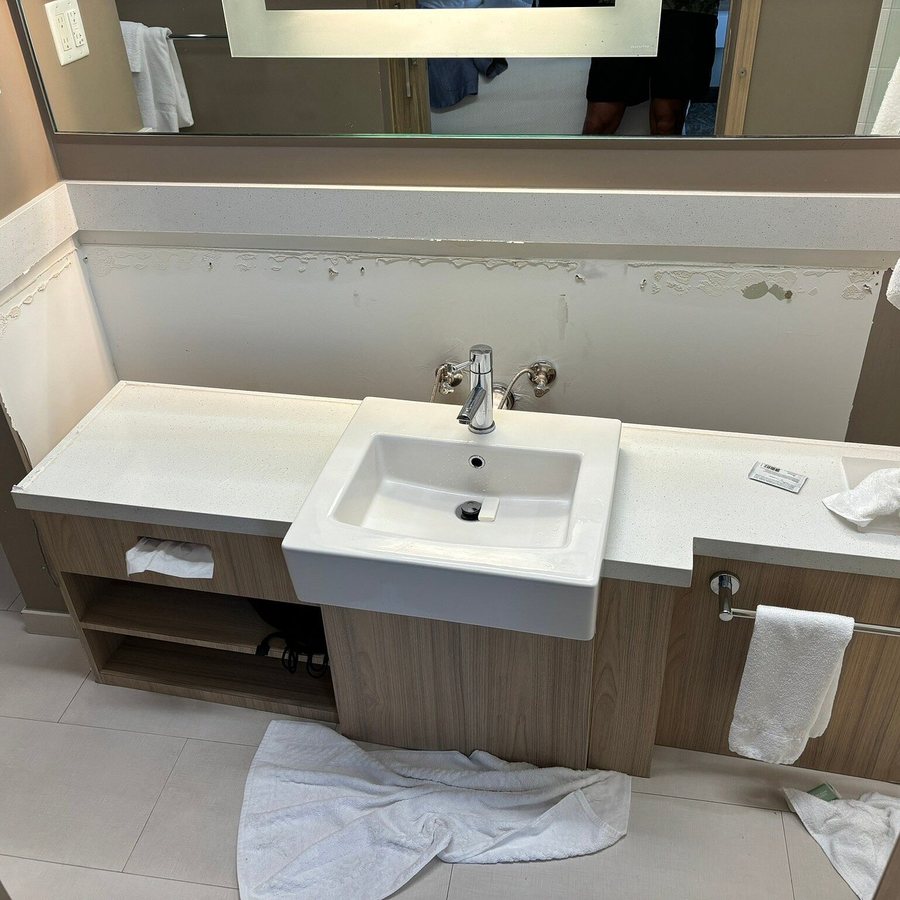 SpringHill Suites Miami Doral Miami Florida — Bathroom