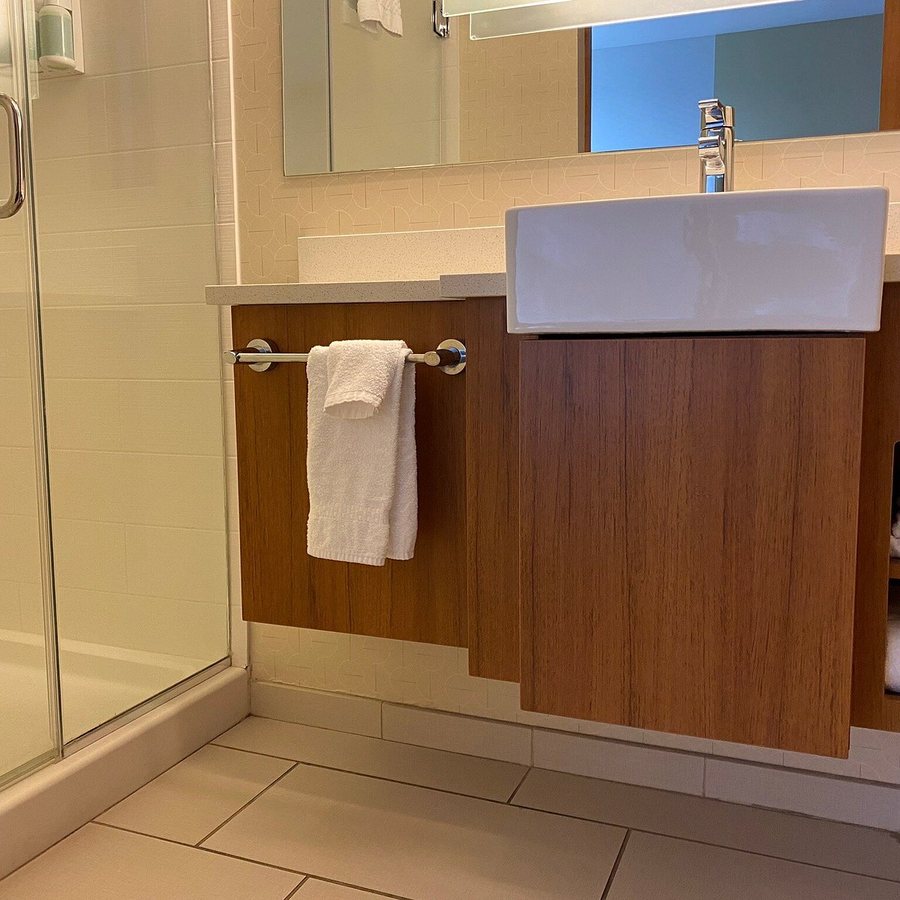SPRINGHILL SUITES MURRAY — Bathroom