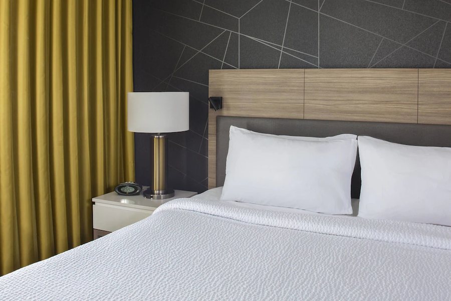 SpringHill Suites New Orleans Downtown Canal Street — Guest room