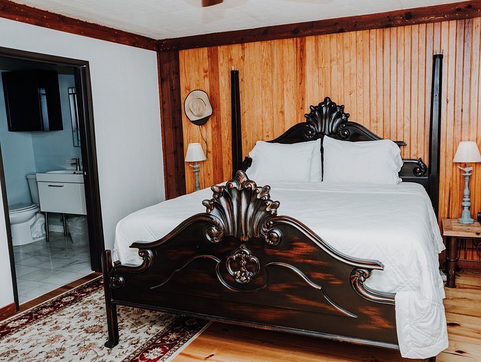 Square Inn The Legacy Lounge — Guest room