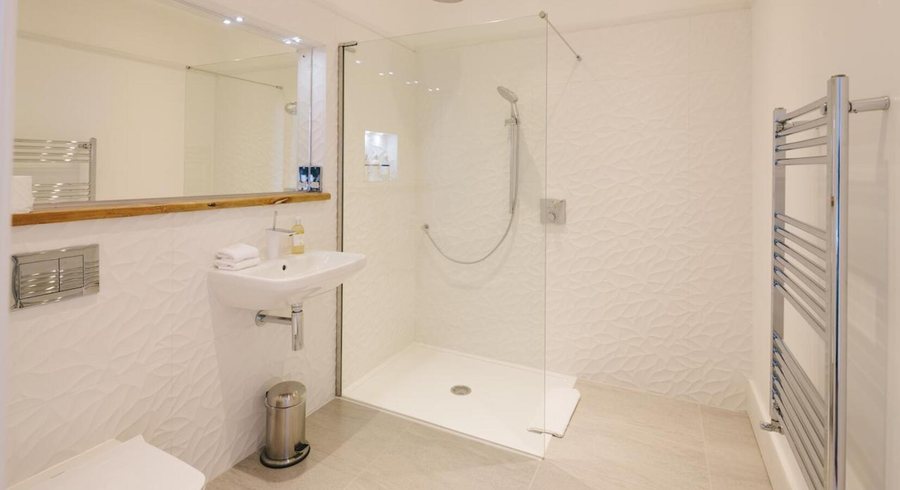 Squire House — Bathroom