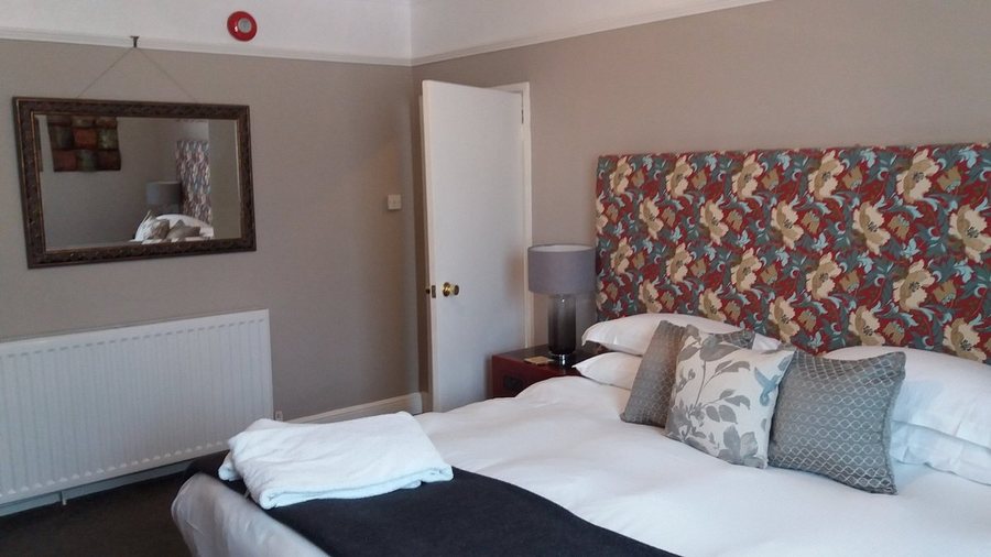 Squire House — Guest room