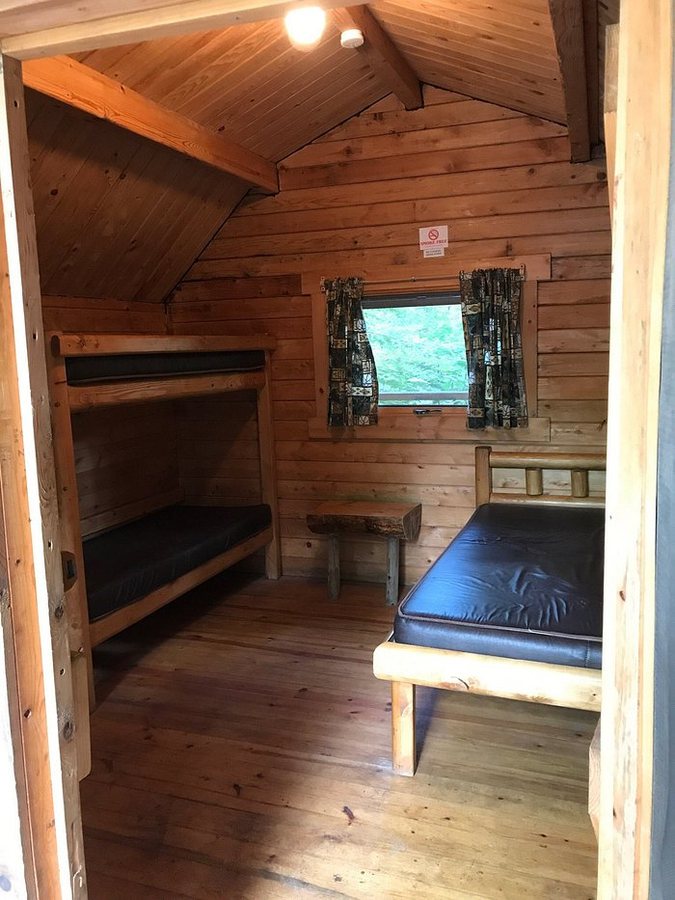 St Ignace Mackinac Island KOA — Guest room