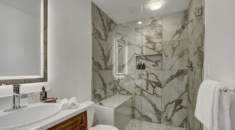 St James Beaver Creek A Vail Resorts Property — Bathroom