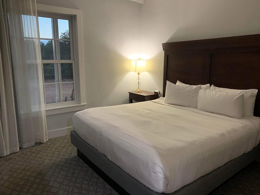 St James Hotel Selma Tapestry Collection By Hilton — Guest room