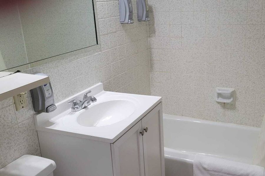 StageCoach Motel — Bathroom