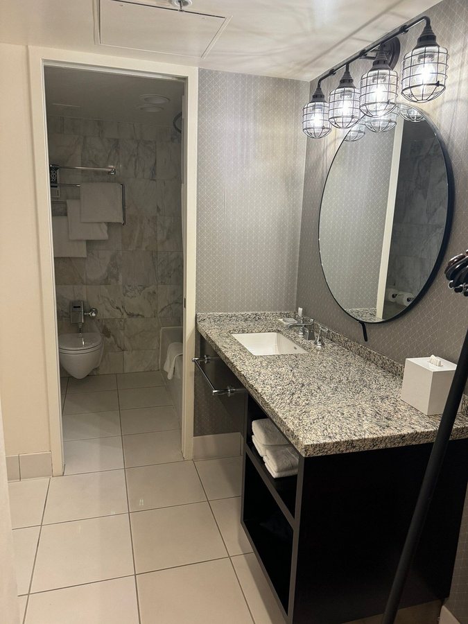 Stanford Court San Francisco — Bathroom