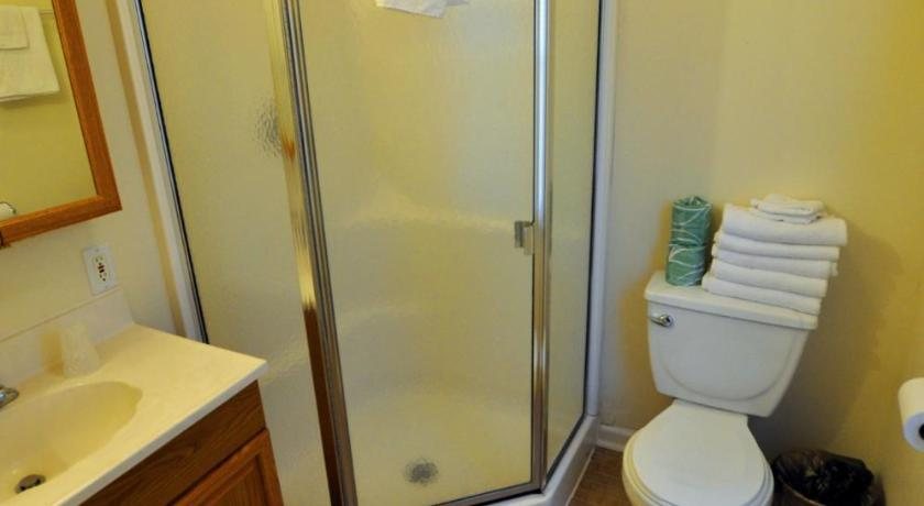Stardust Motel — Bathroom
