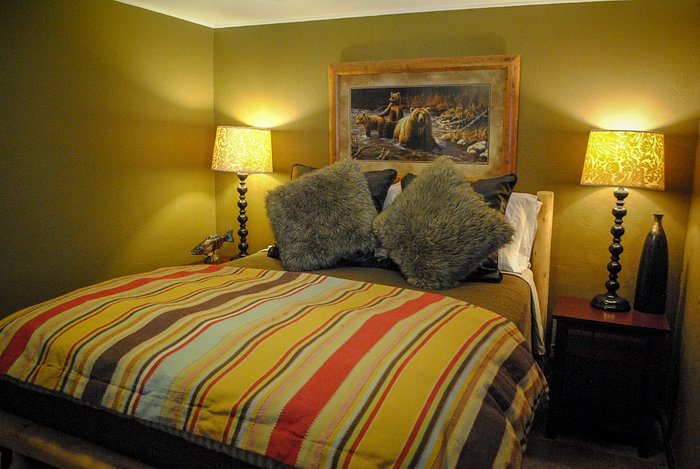 Starlight Canyon — Guest room
